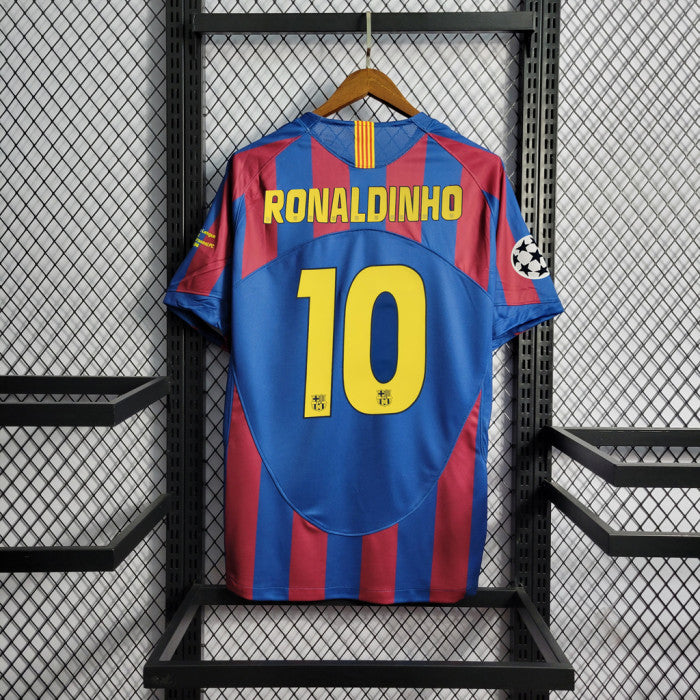 Camiseta Barcelona retrô Ronaldinho